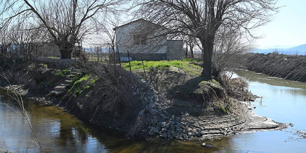 Türkiye’nin “Yerli Robinson’u”: İki kanal arasındaki adacıkta sürdüğü yaşamla dikkat çekiyor 3